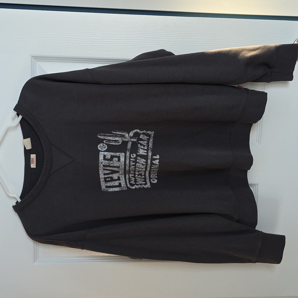 🌵Levi's Charcoal Sweatshirt with Western Design🌵